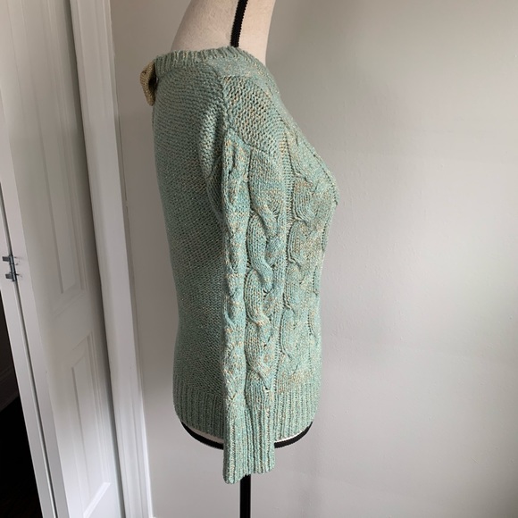 J.J. Basics cute sweater gold details and a bow - Picture 3 of 6